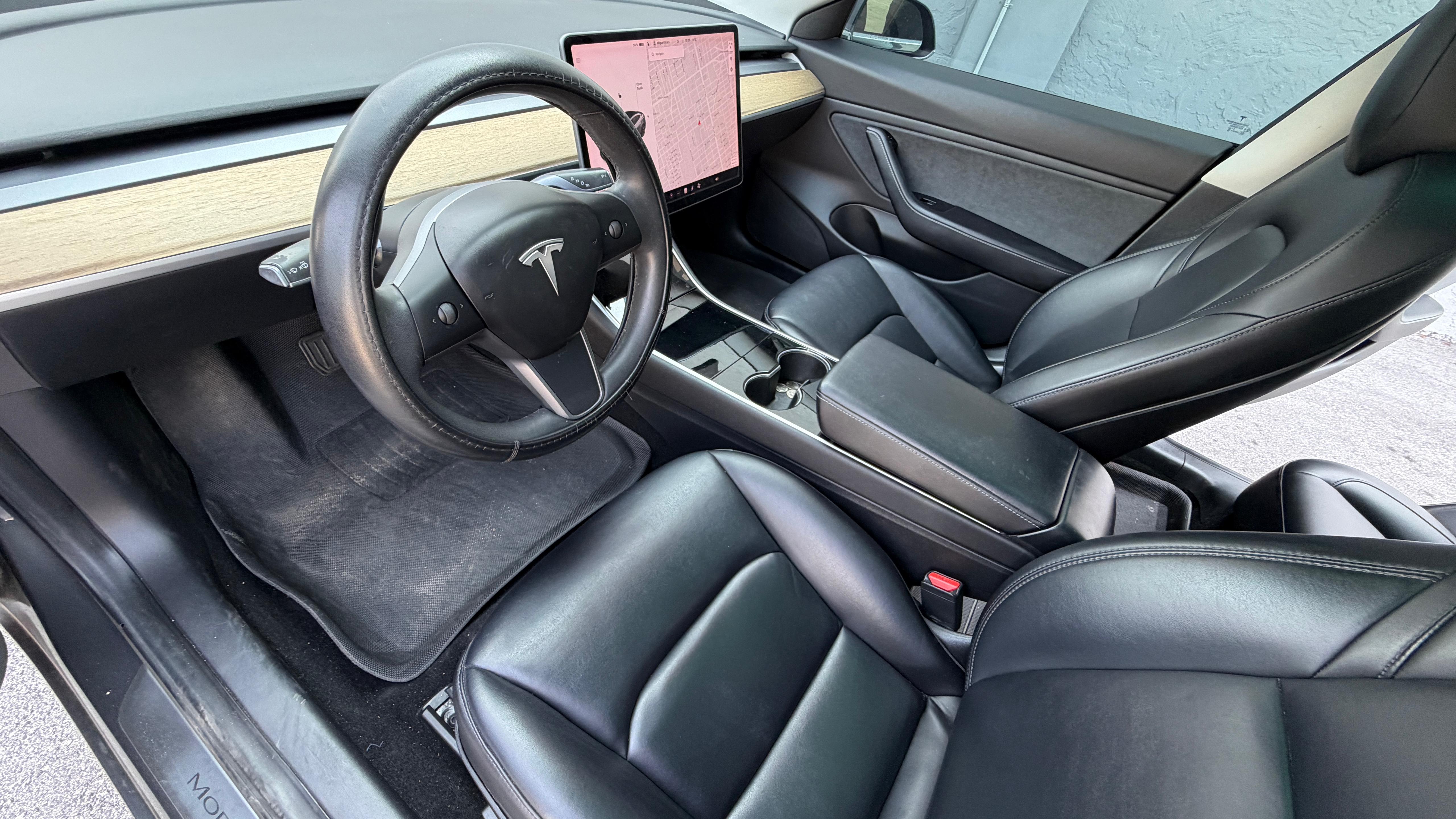 Tesla Model 3 2